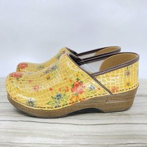 DANSKO FLOWER CLOG